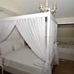 فندق الاكاتي إلدوريس فندق مبيت وإفطار 2*