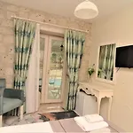فندق مبيت وإفطار فندق الاكاتي إلدوريس 2*