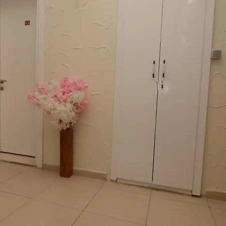 לינה וארוחת בוקר Eldoris Butik