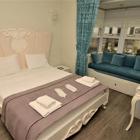Bed & Breakfast Eldoris Butik Alaçatı