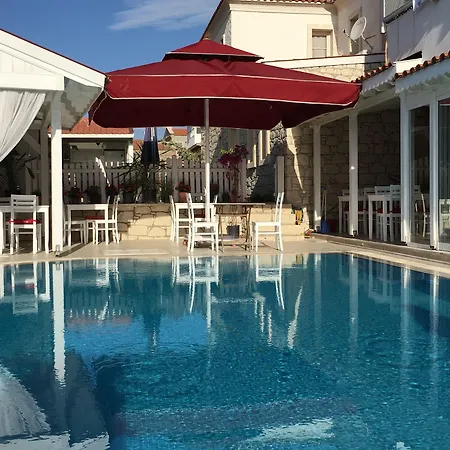 Alacati Eldoris Hotel 2*