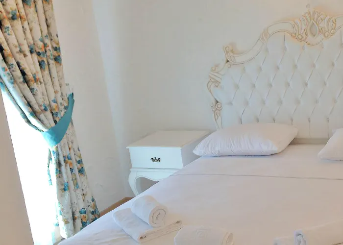 Alacati Eldoris Hotel 2*